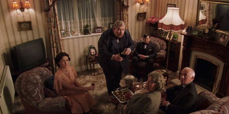 Harry Potter The 10 Worst Things Petunia Dursley Did To Harry Ranked Harry Potter The 10 Worst Things Petunia Dursley Did To Harry Ranked